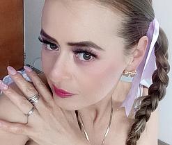 mature_magenta
